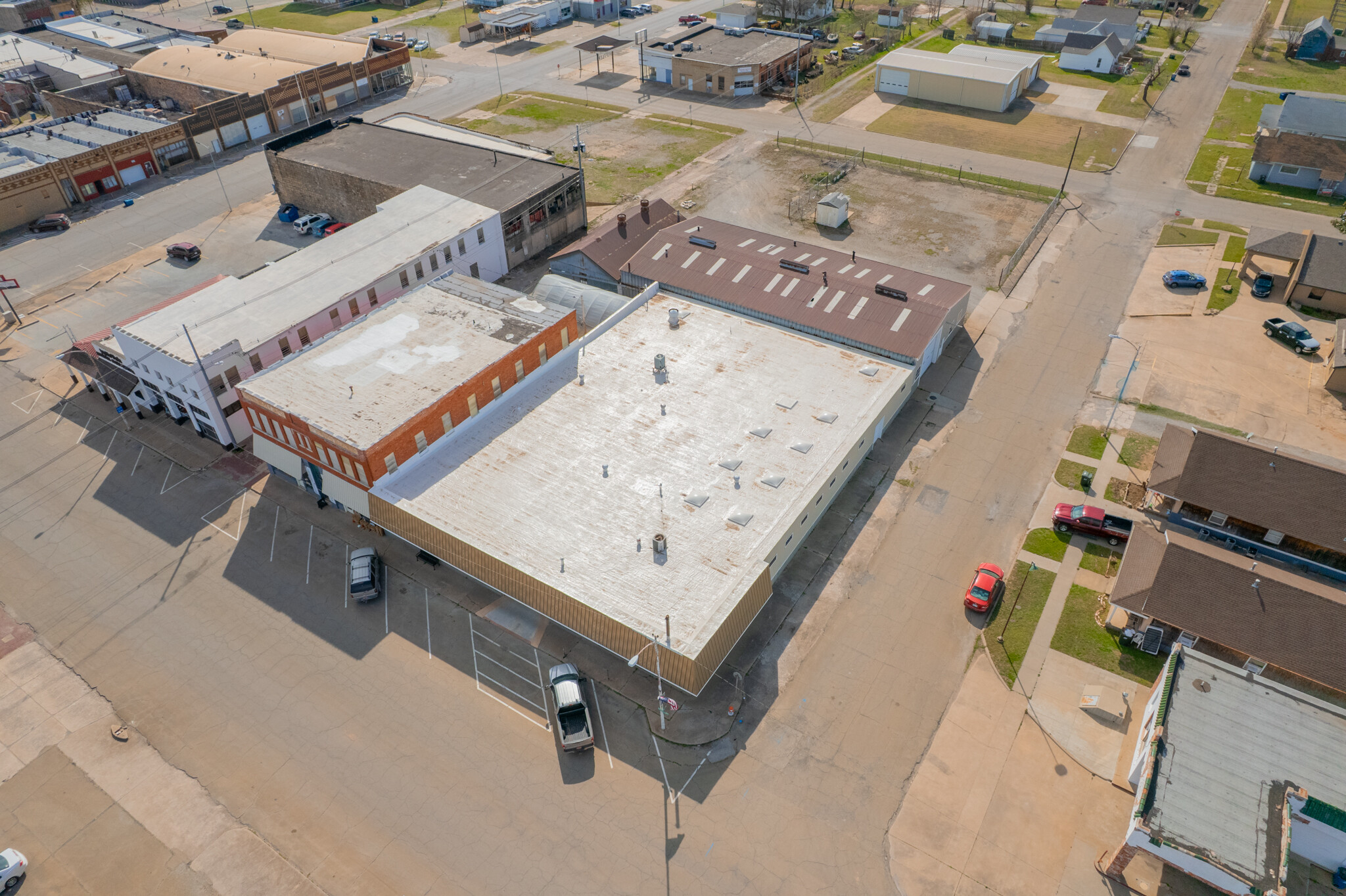 215 N Cleveland Ave, Cushing, OK for Sale