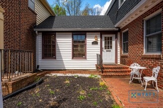 Crofton, MD Office - 1666 Village Grn