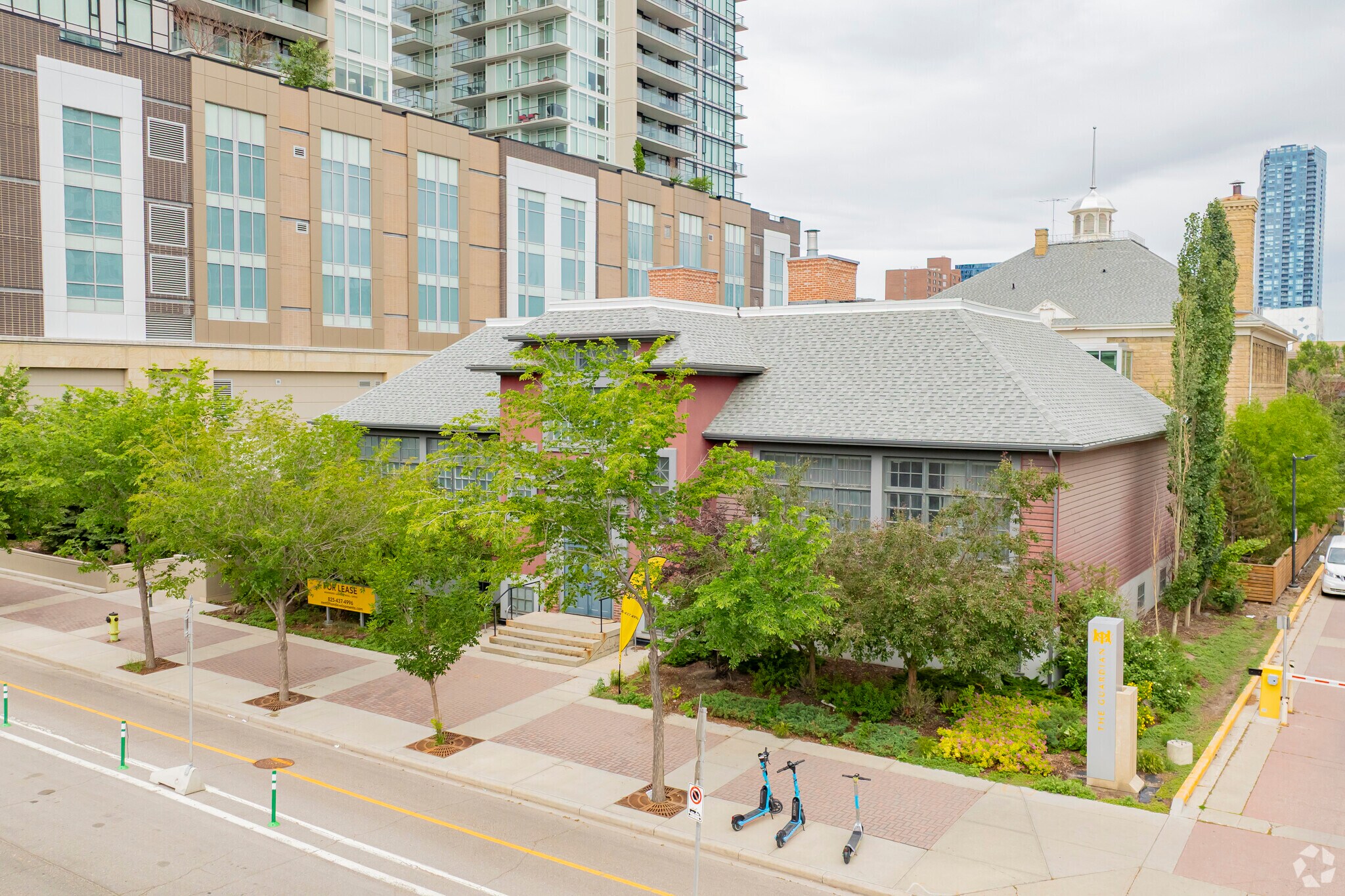 456 12th Ave SE, Calgary, AB for Rent