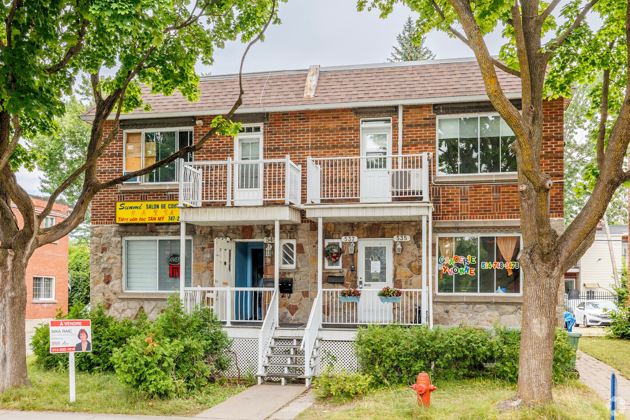 547 Boul Décarie, Saint-Laurent, QC for Sale