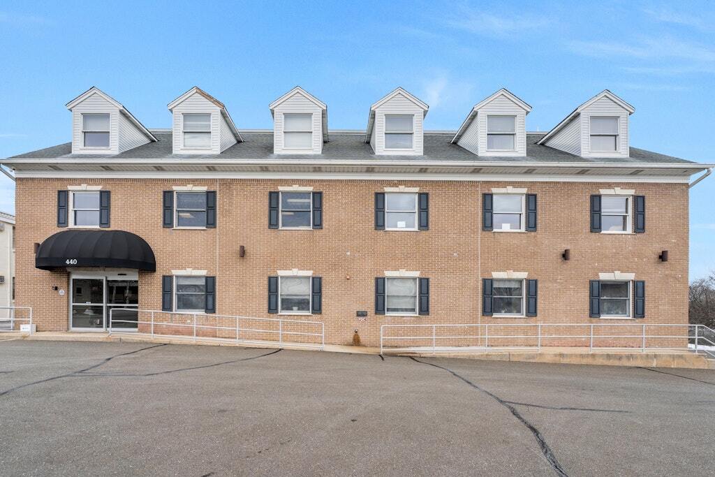 440 Old Hook Rd, Emerson, NJ for Sale