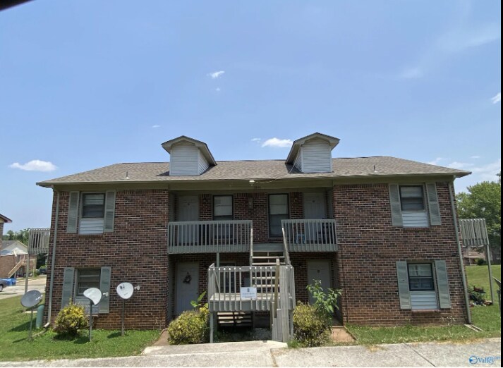 1500 Barrington Rd NW Huntsville, AL 35816 MultiFamily Property for