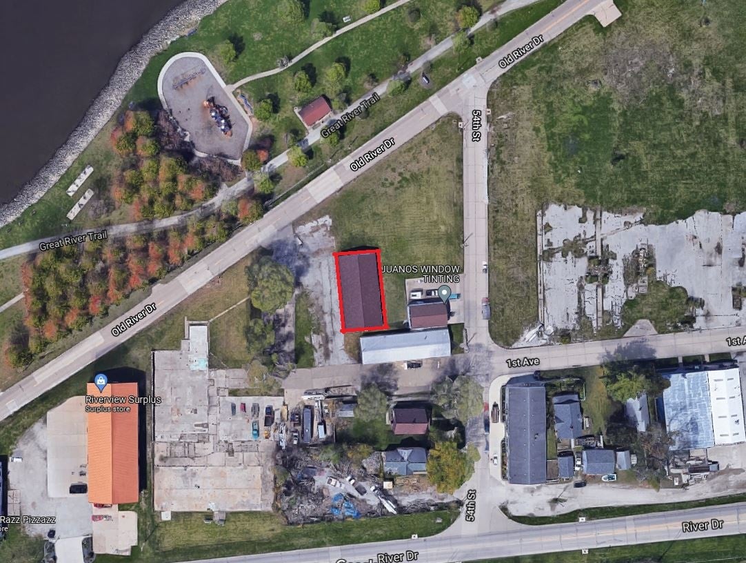 5300 River Dr, Moline, IL for Rent