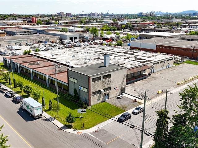 9700 Boul Parkway, Montréal, QC for Sale