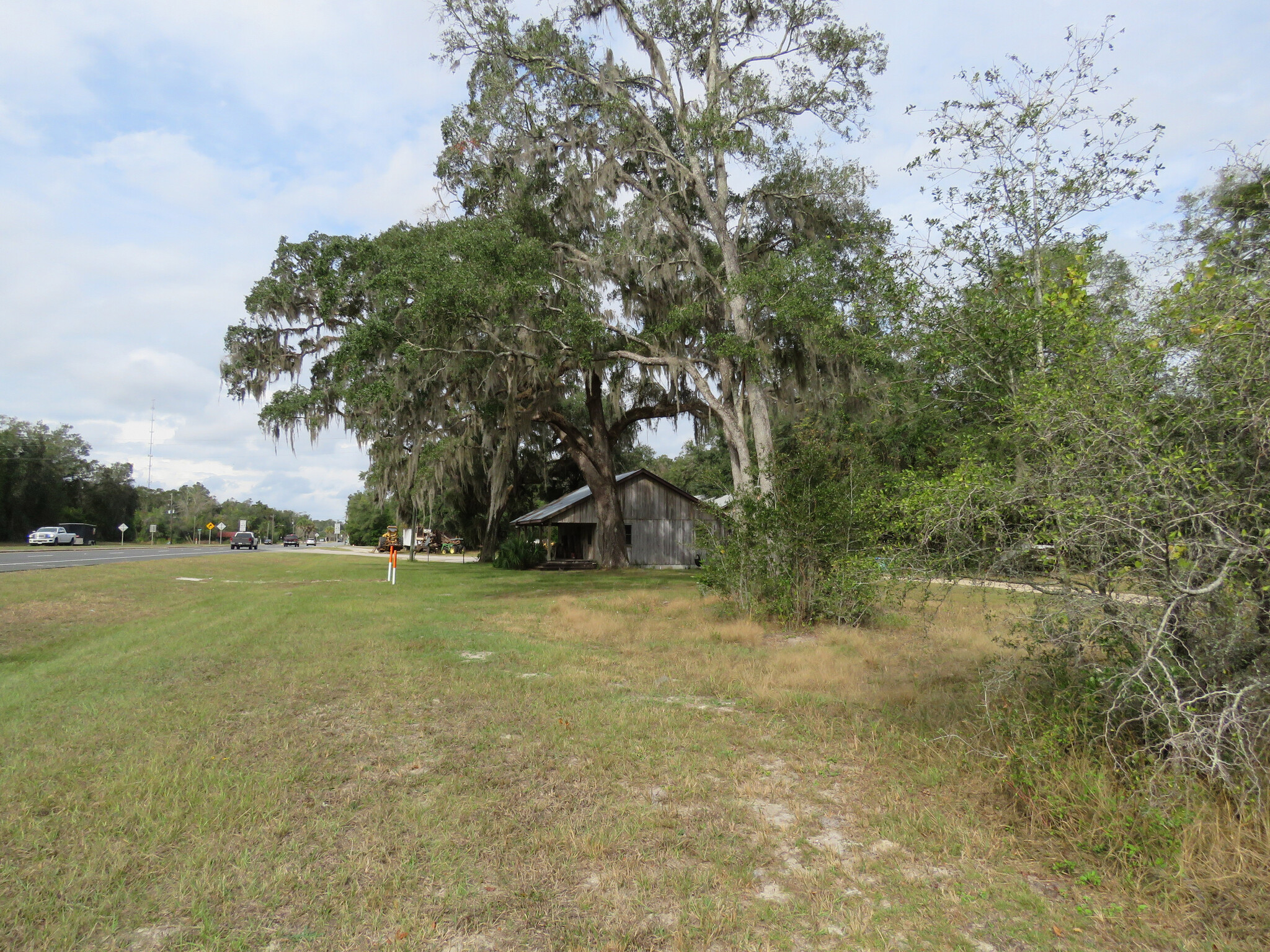 1401 Main St, Chiefland, FL for Sale