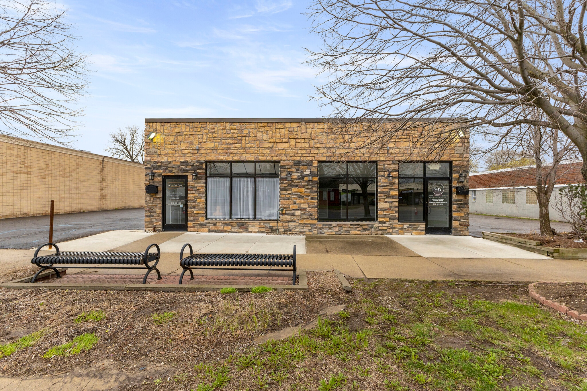 25033-25037 W Warren St, Dearborn Heights, MI for Rent