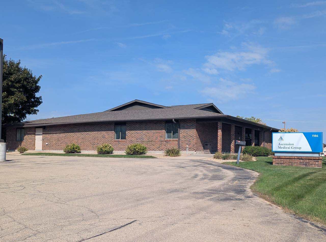 1186 Appleton Rd, Menasha, WI for Sale