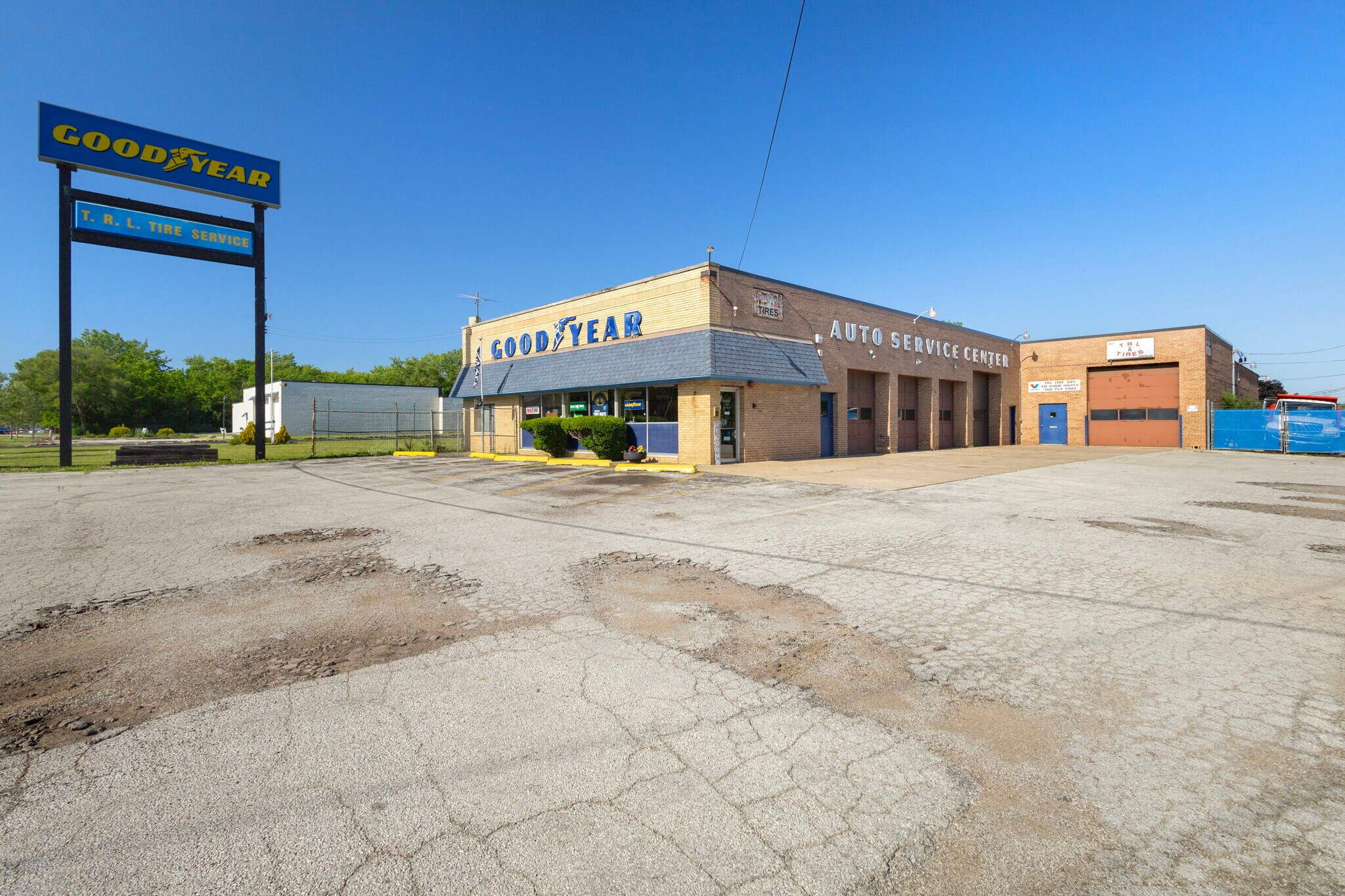 3349 E End Ave, South Chicago Heights, IL for Sale