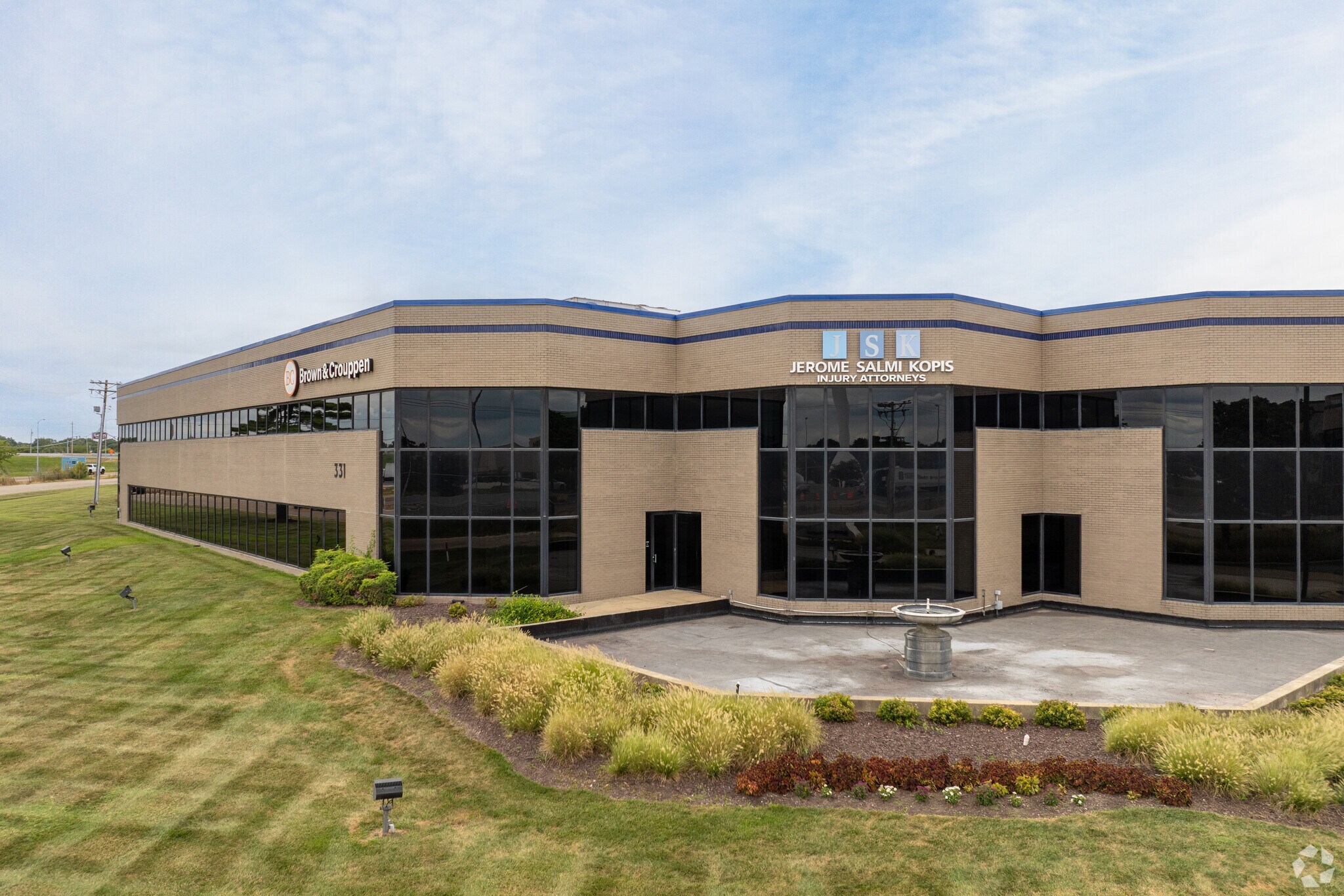 331 Salem Pl, Fairview Heights, IL for Sale