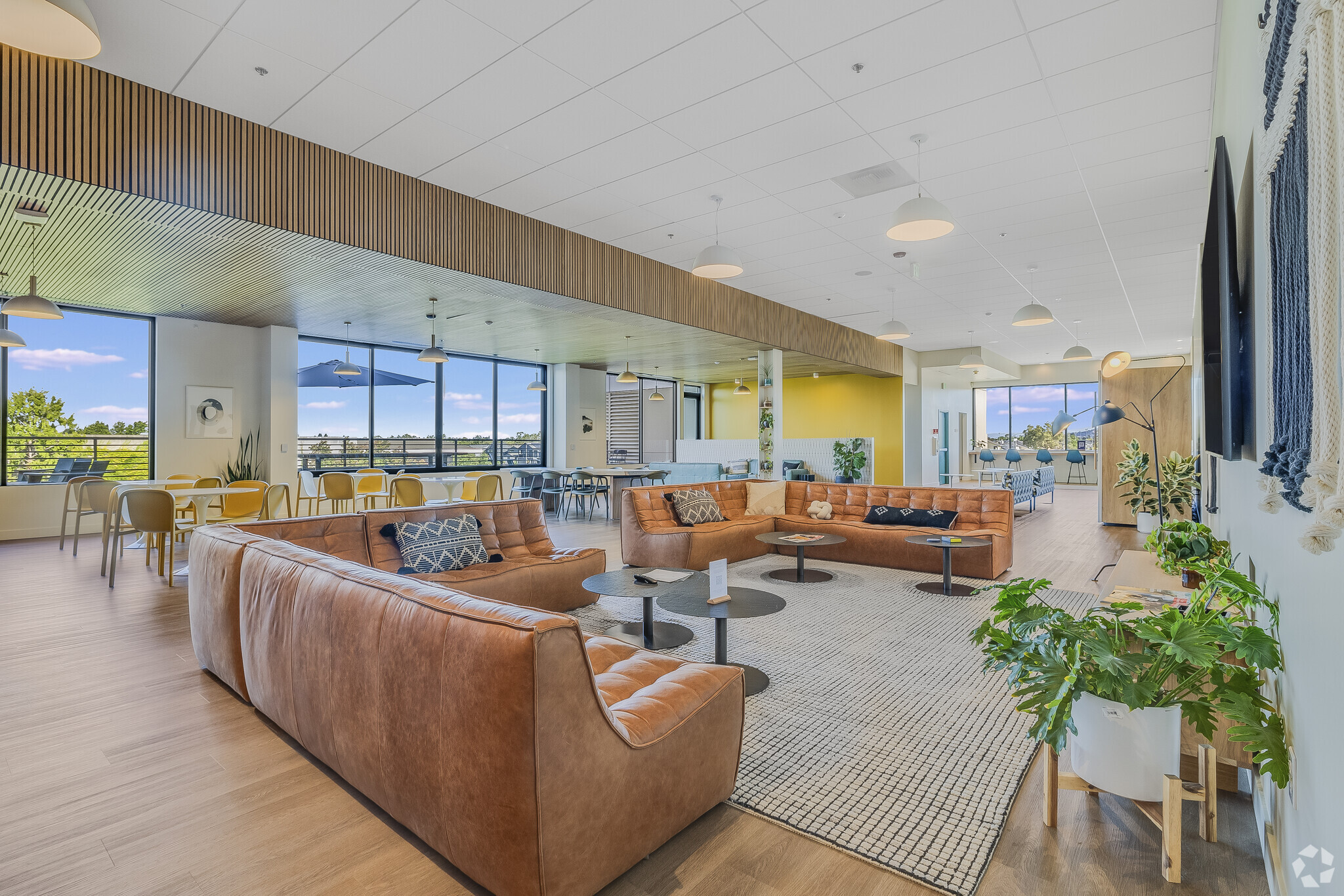 1500 Valley House Dr, Rohnert Park, CA for Rent