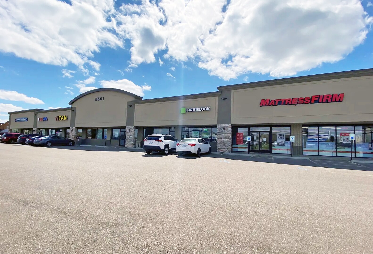 5601 W Main St, Kalamazoo, MI for Rent