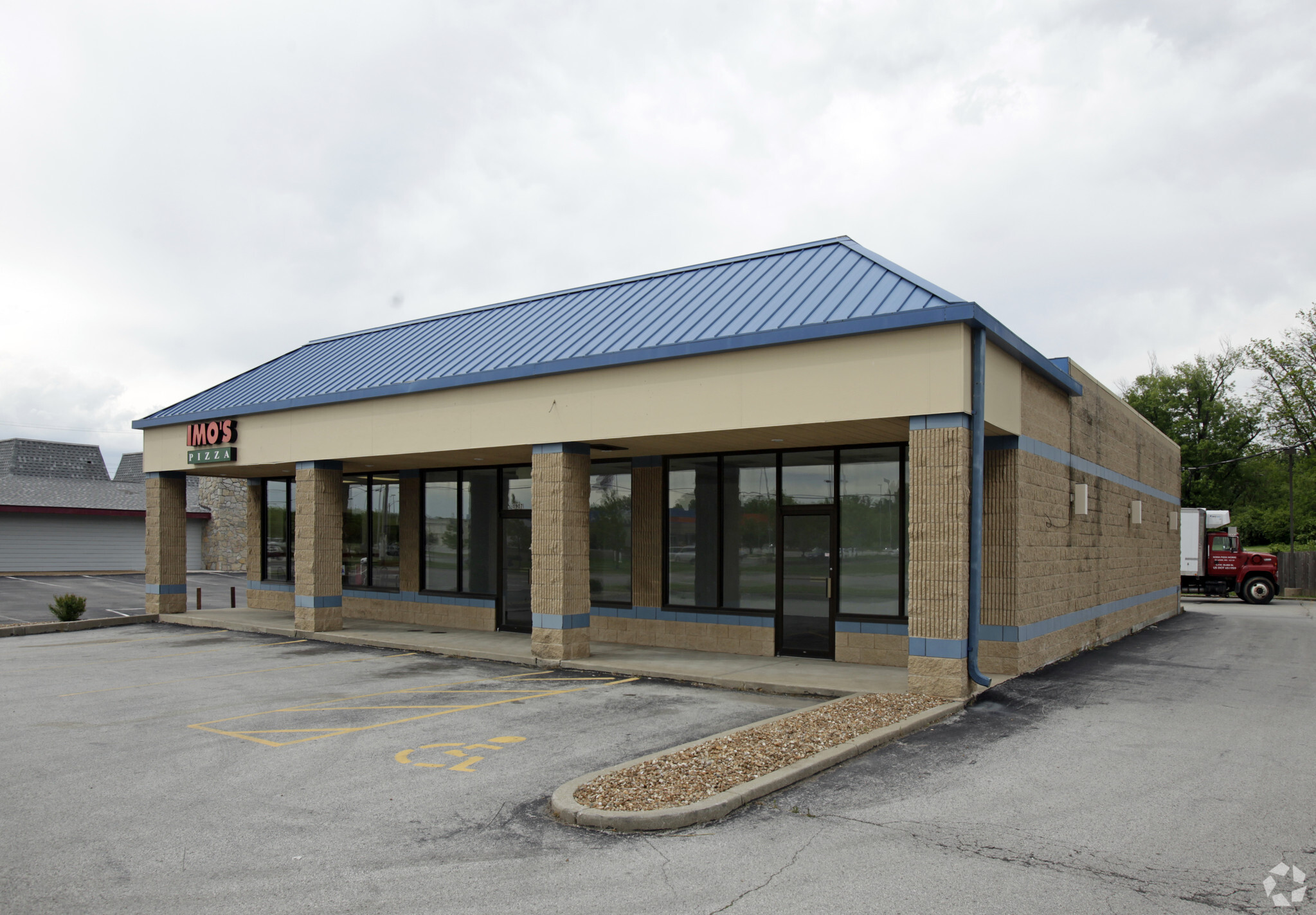 11907 St Charles Rock Rd, Bridgeton, MO for Rent