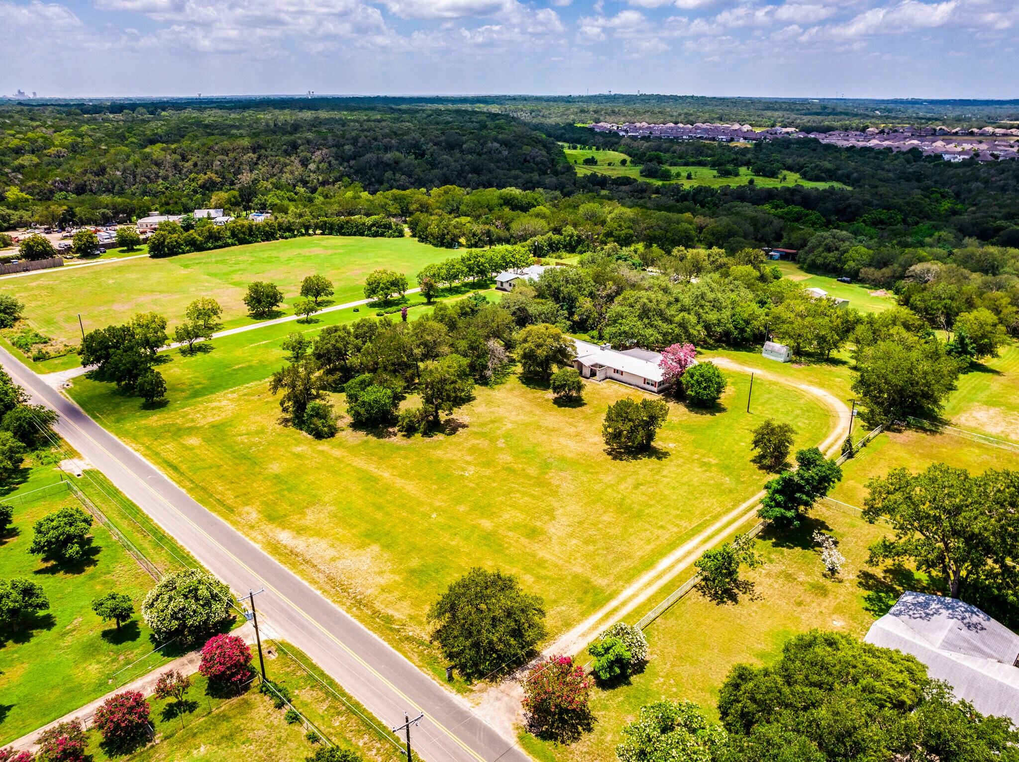 12900 Lowden Ln, Manchaca, TX for Rent