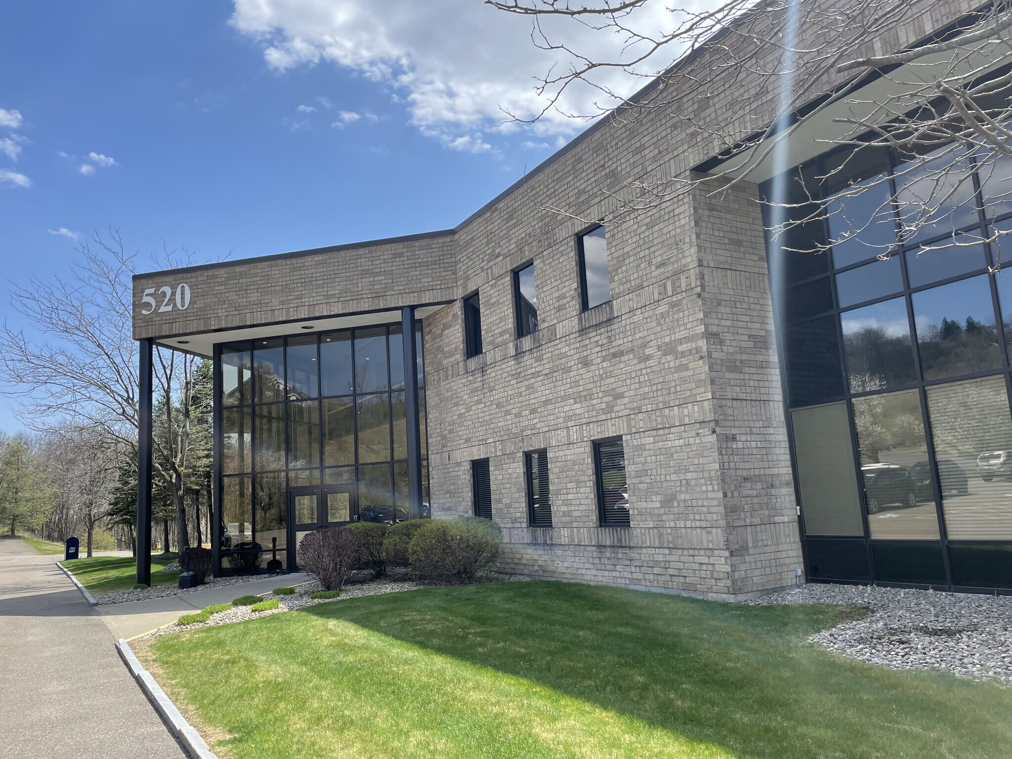 520 Columbia Dr, Johnson City, NY for Rent