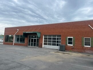 Front Royal, VA Freestanding - 311 N Commerce Ave