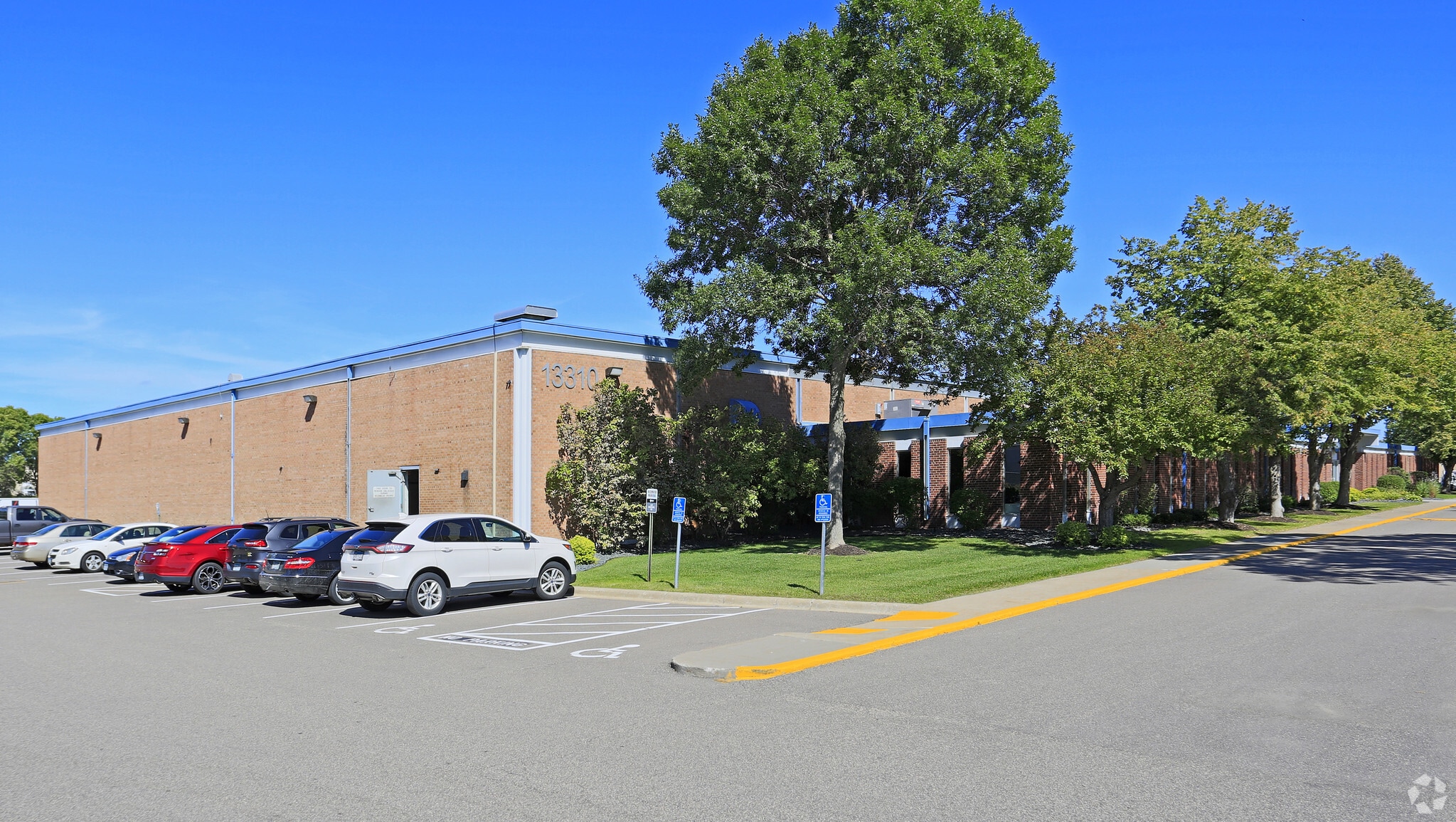 13310 Industrial Park Blvd, Plymouth, MN for Sale