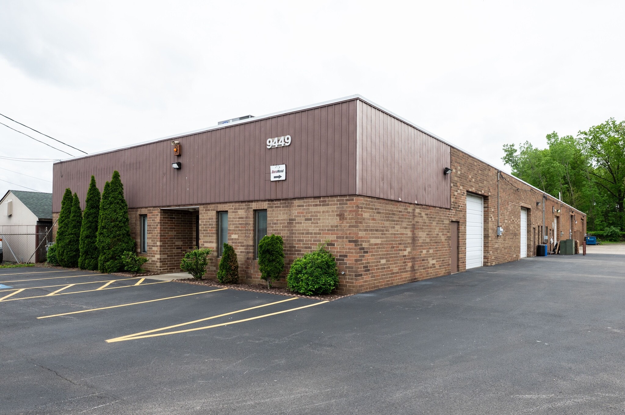 9449 Brookpark Rd, Parma, OH for Rent