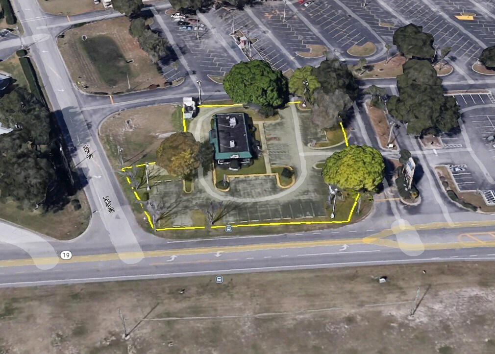 901 N Central Ave, Umatilla, FL for Rent