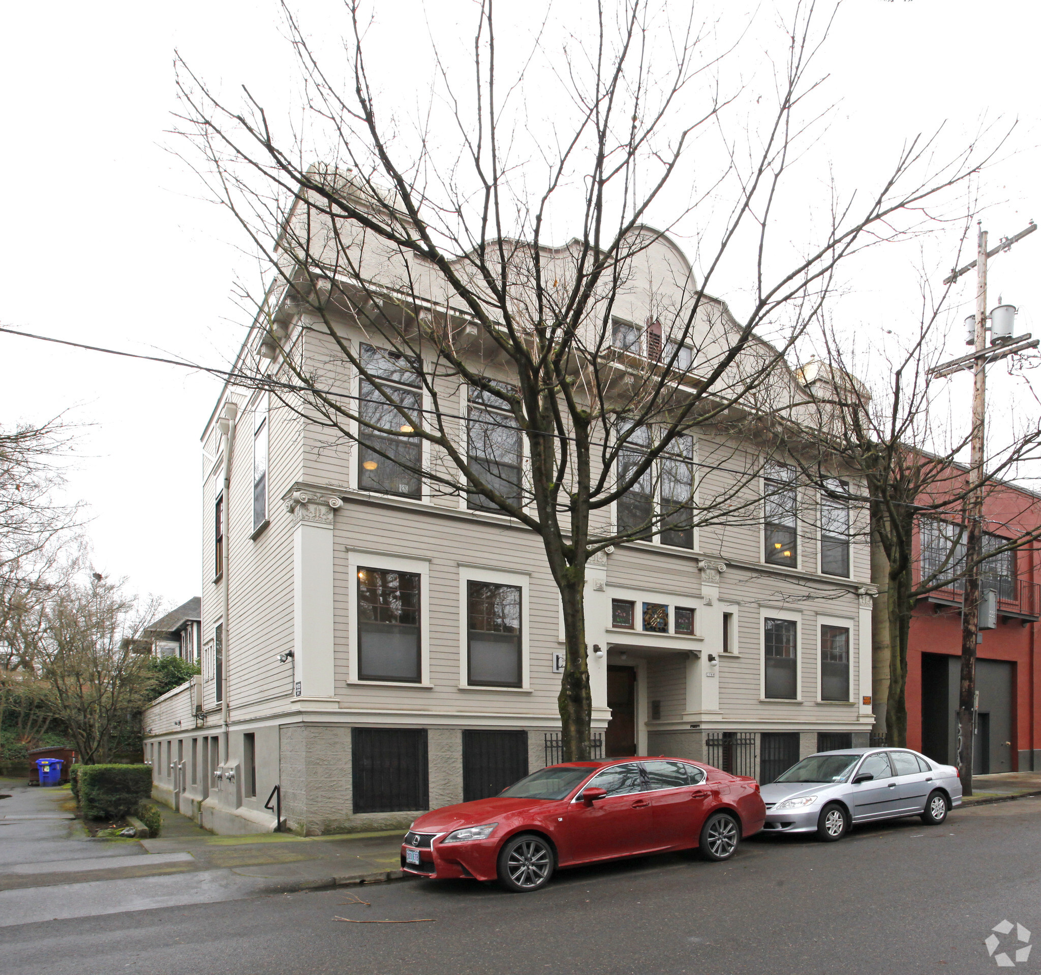 2066 NW Irving St, Portland, OR for Sale