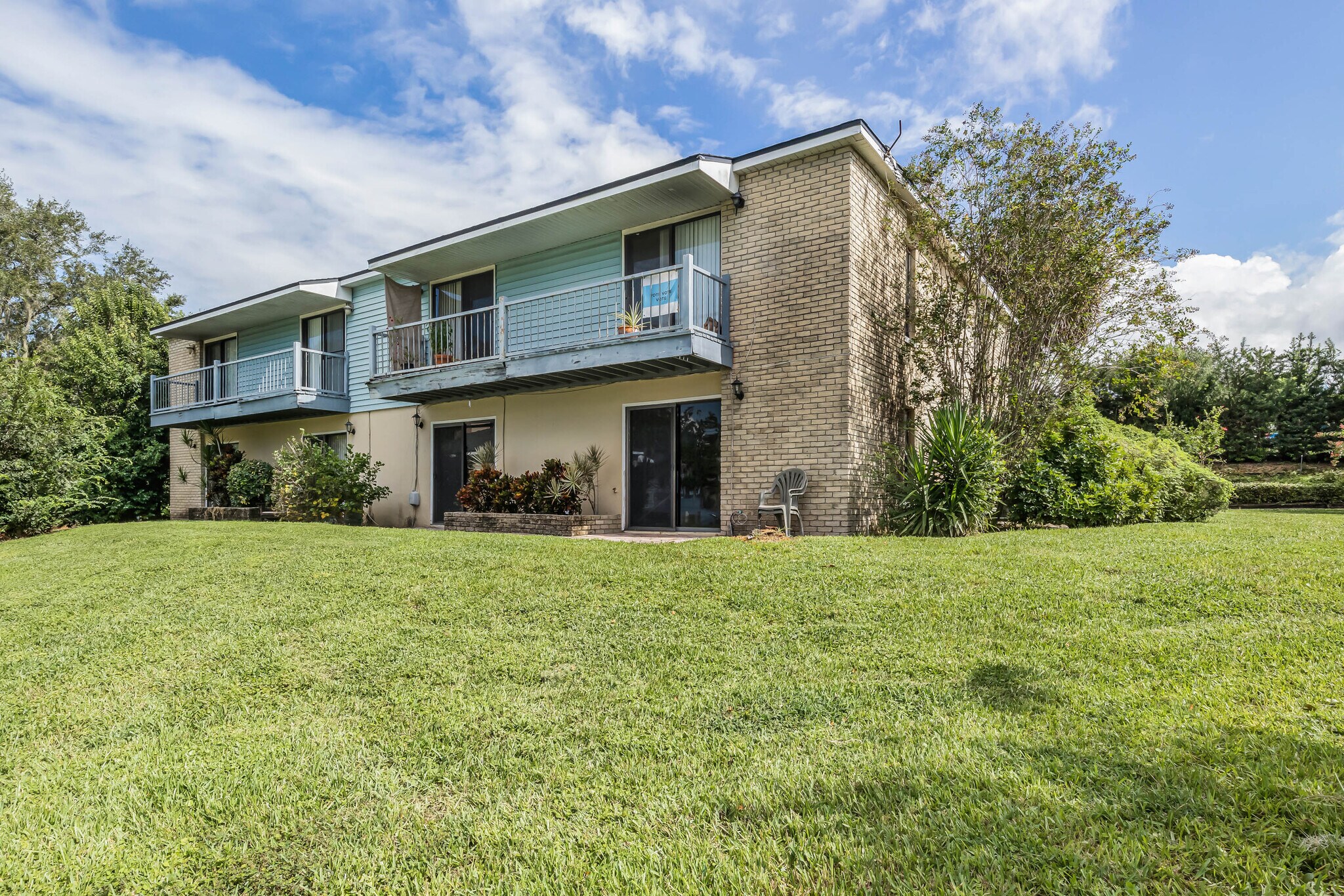 221 W 3rd Ave Mount Dora, FL 32757 MultiFamily Property for Sale on