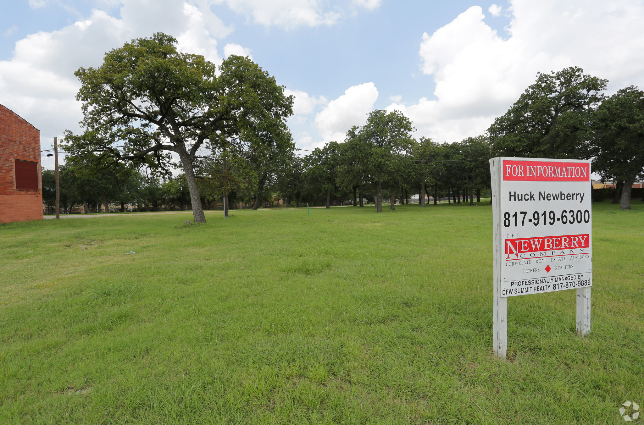 2719 Denton Hwy, Haltom City, TX for Rent