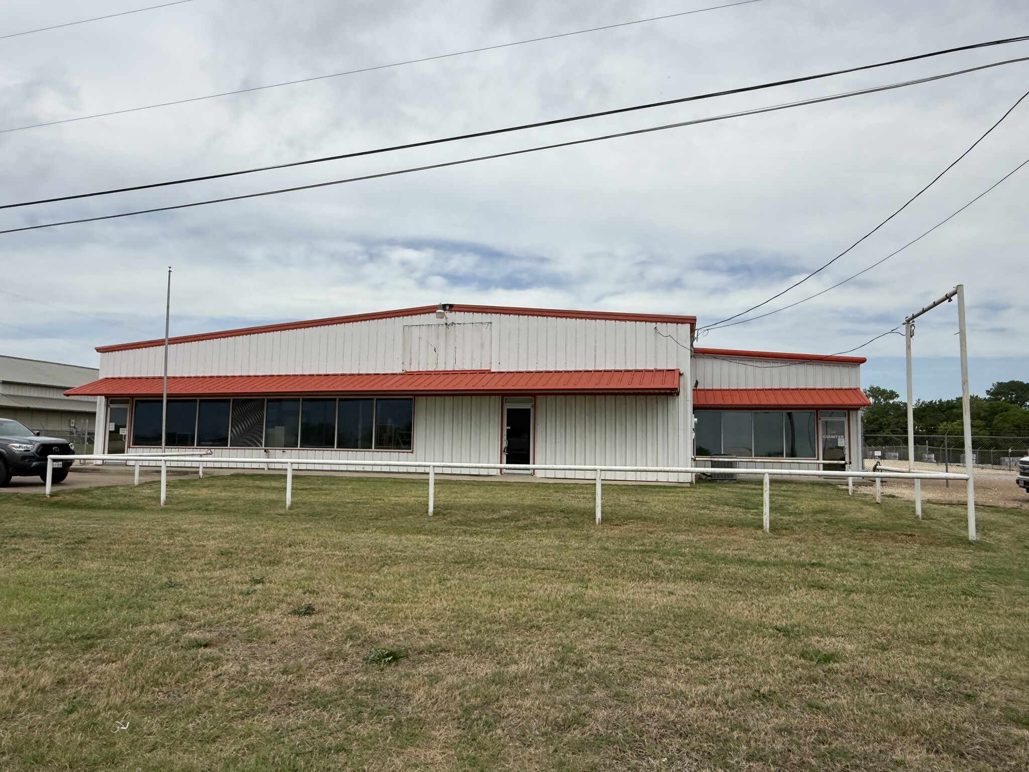 419 Enterprise Blvd, Hewitt, TX for Rent