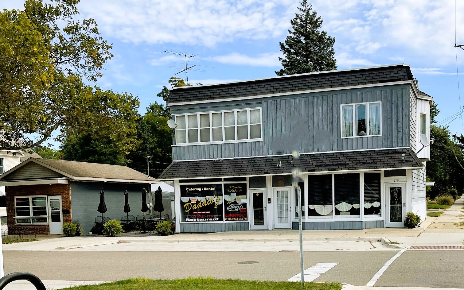 575 College Ave, Holland, MI for Sale