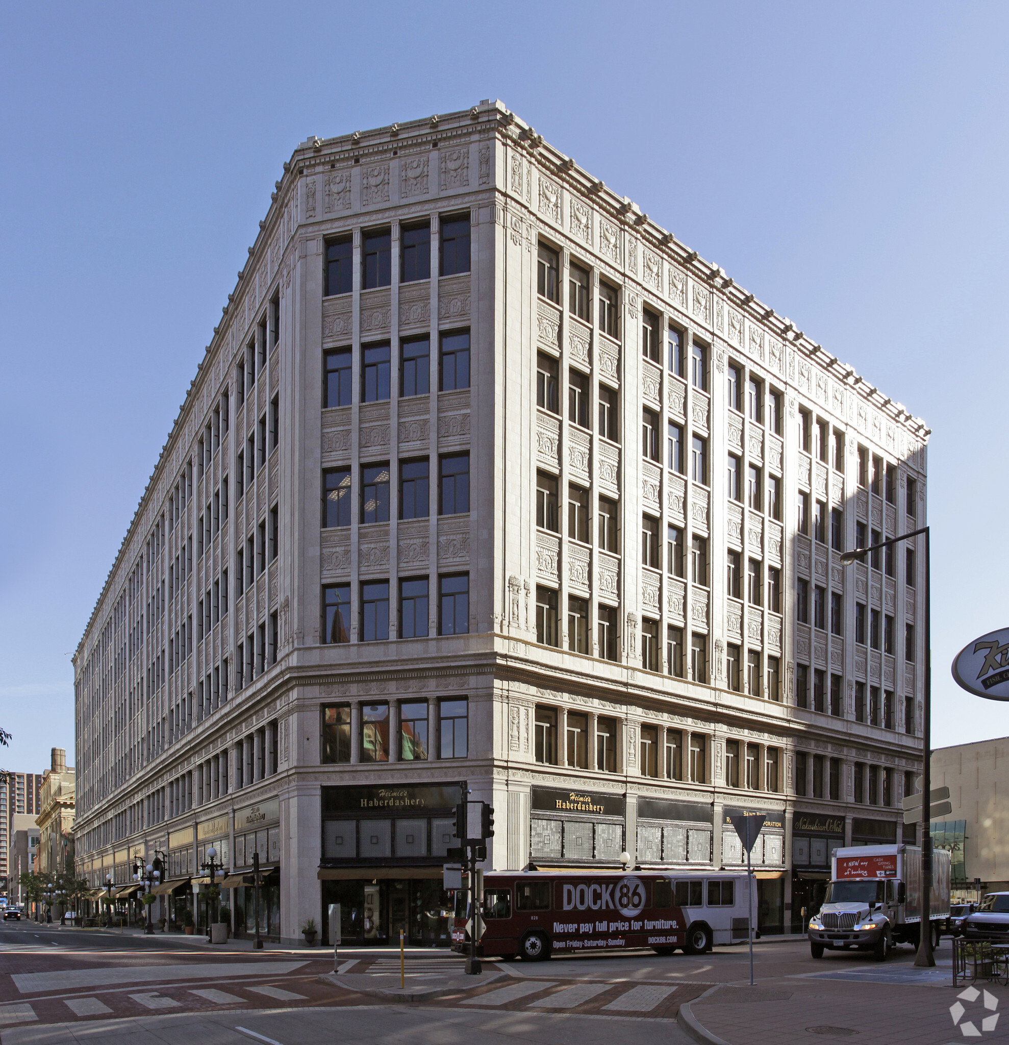 400-426 Saint Peter St, Saint Paul, MN for Rent