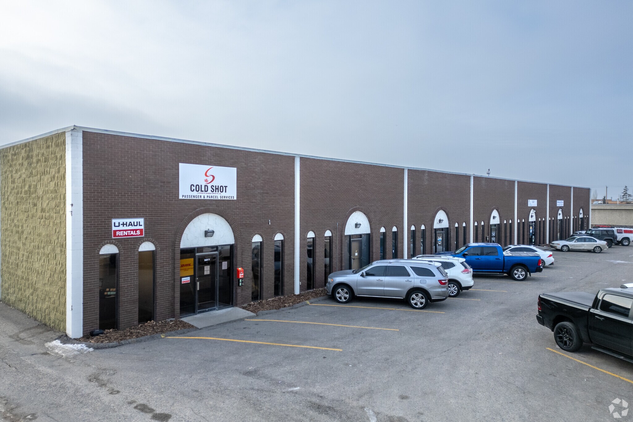 1313 44th Ave NE, Calgary, AB for Rent