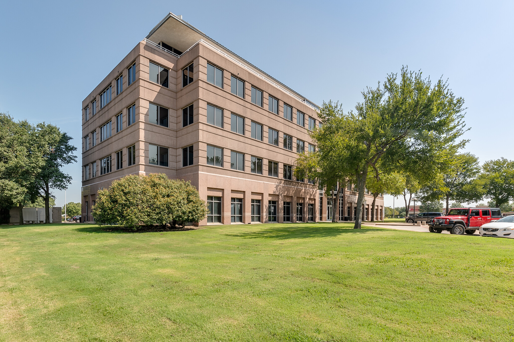 701 Highlander Blvd, Arlington, TX for Rent