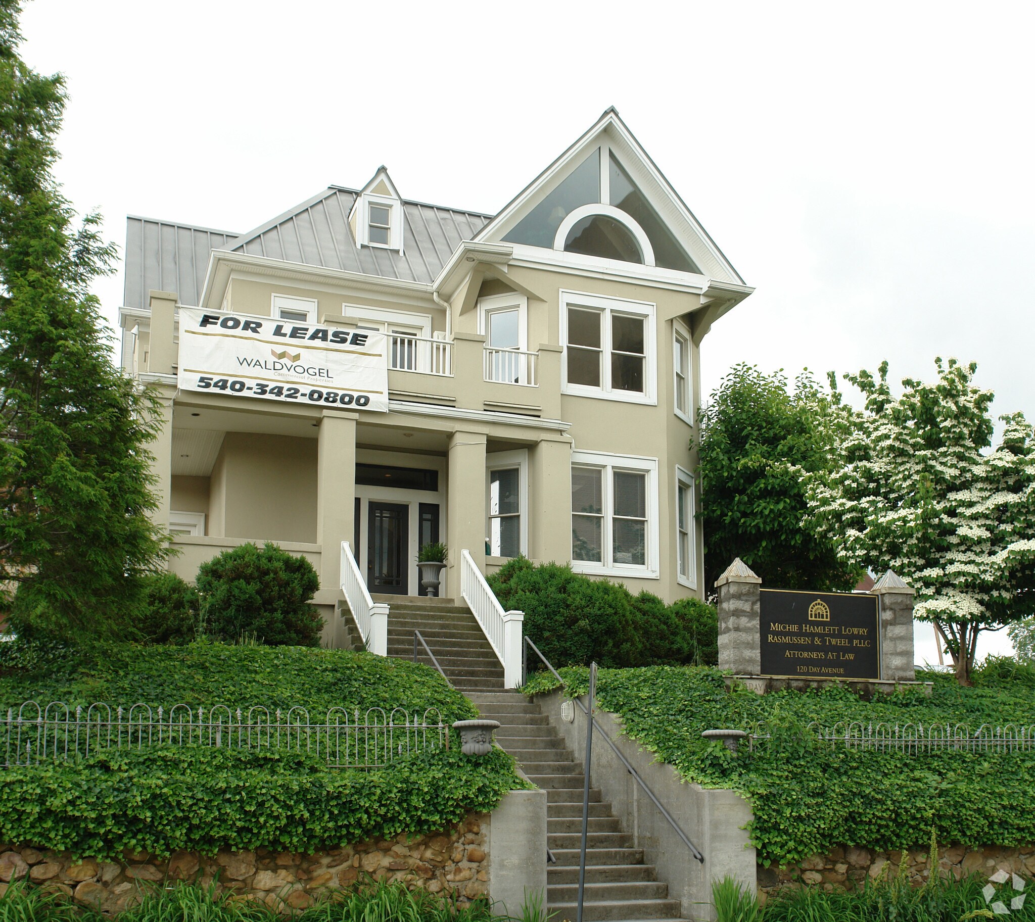 120 Day Ave SW, Roanoke, VA for Rent