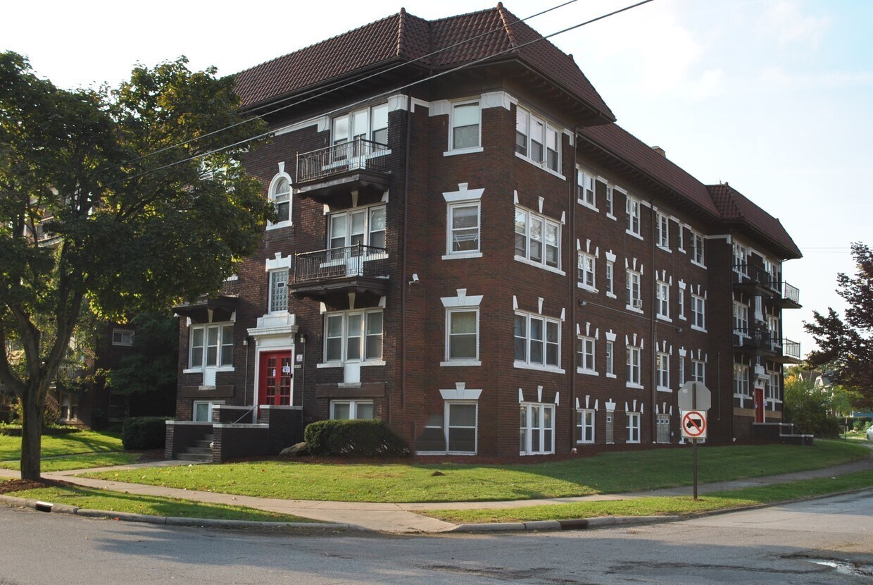 Multi Family Homes For Sale In Cleveland Ohio 14140 Superior Rd Cleveland, OH 44118 - Multi-Family Property for Sale