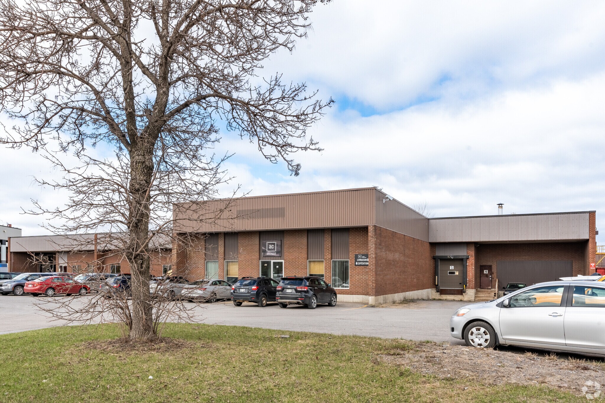 390-420 Rue Volta, Québec, QC for Sale