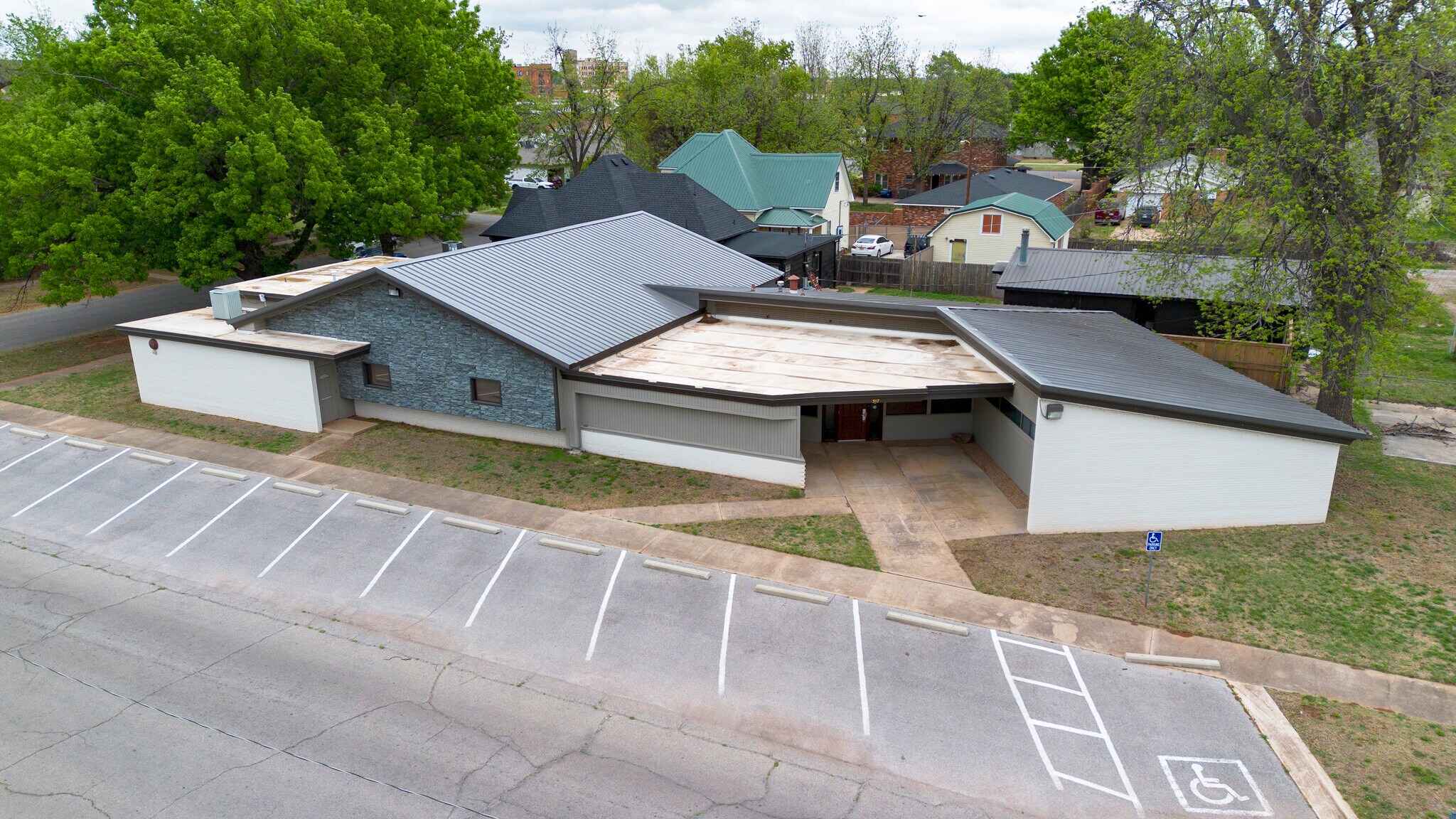 307 S 7th St, Chickasha, OK for Sale