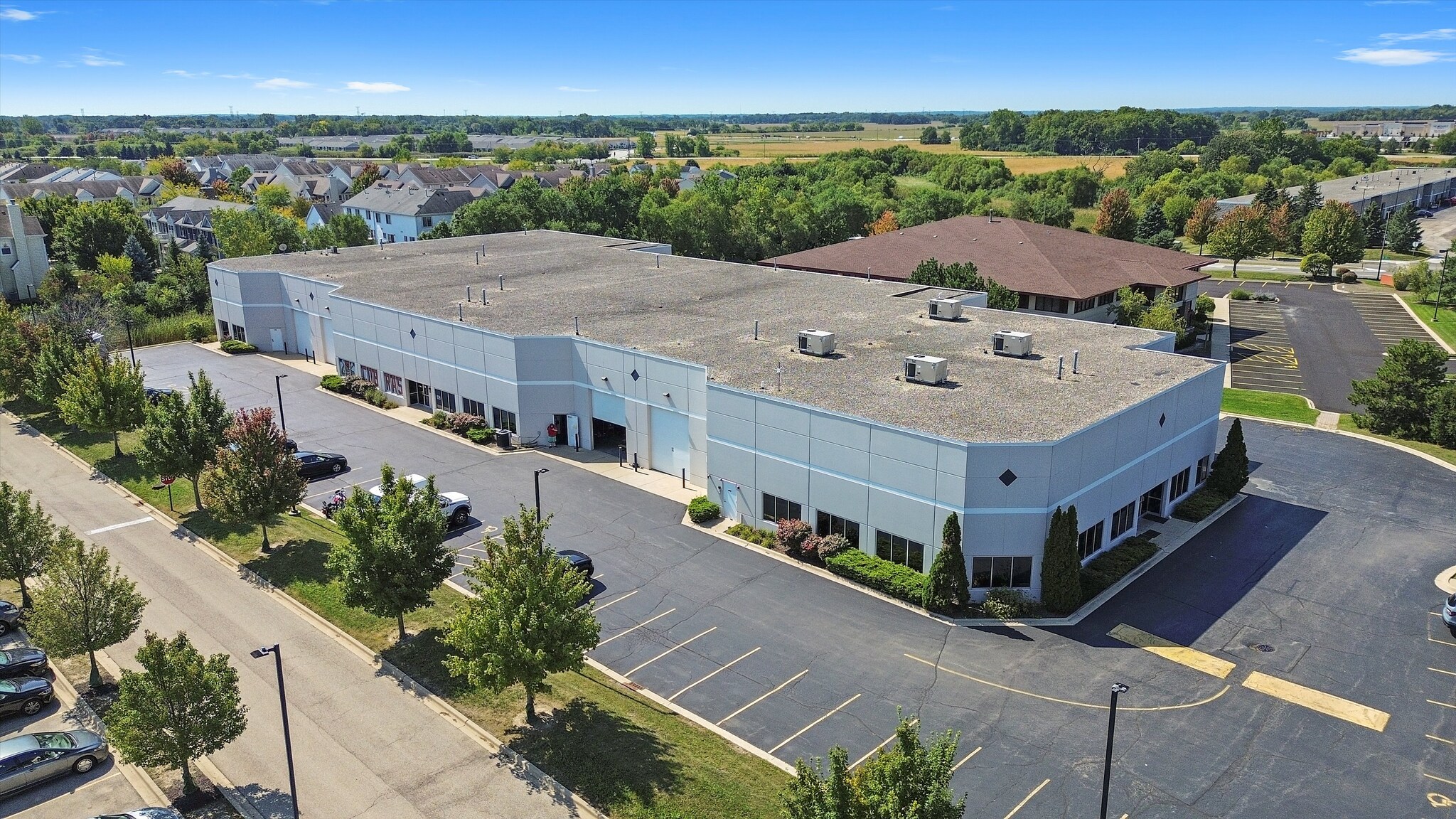 26735 W Commerce Dr, Volo, IL for Sale