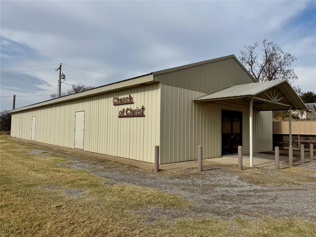 609 1st St, Cement, OK for Sale