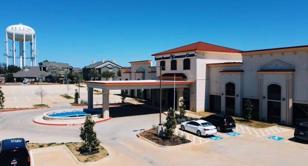 1300 N Main St, Euless, TX for Sale