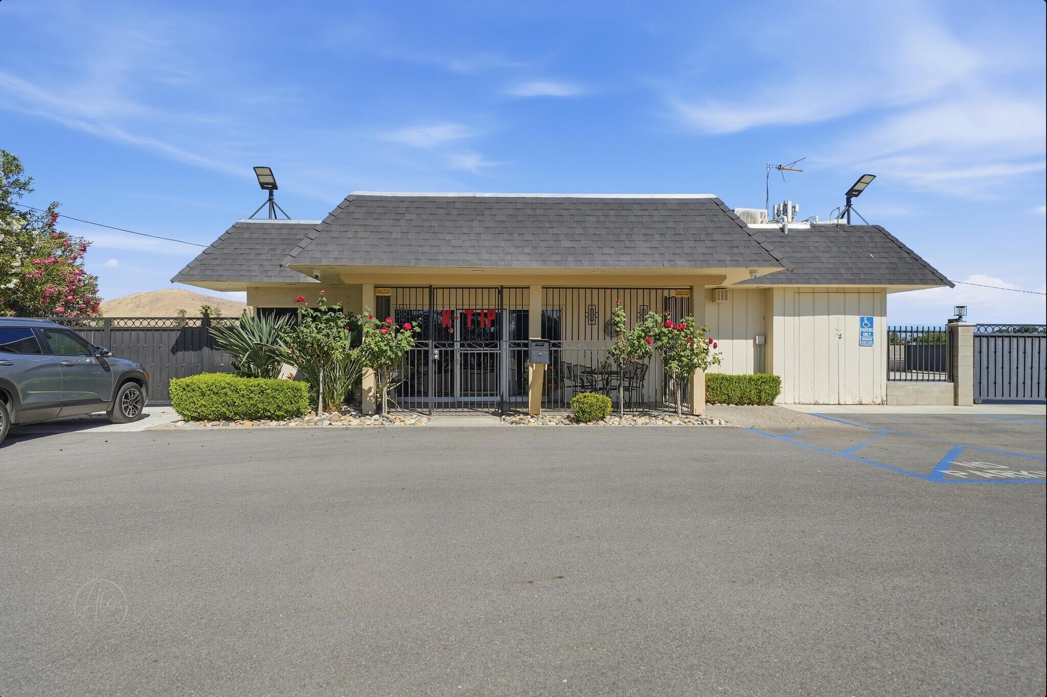 1660 N Newcomb St, Porterville, CA for Rent