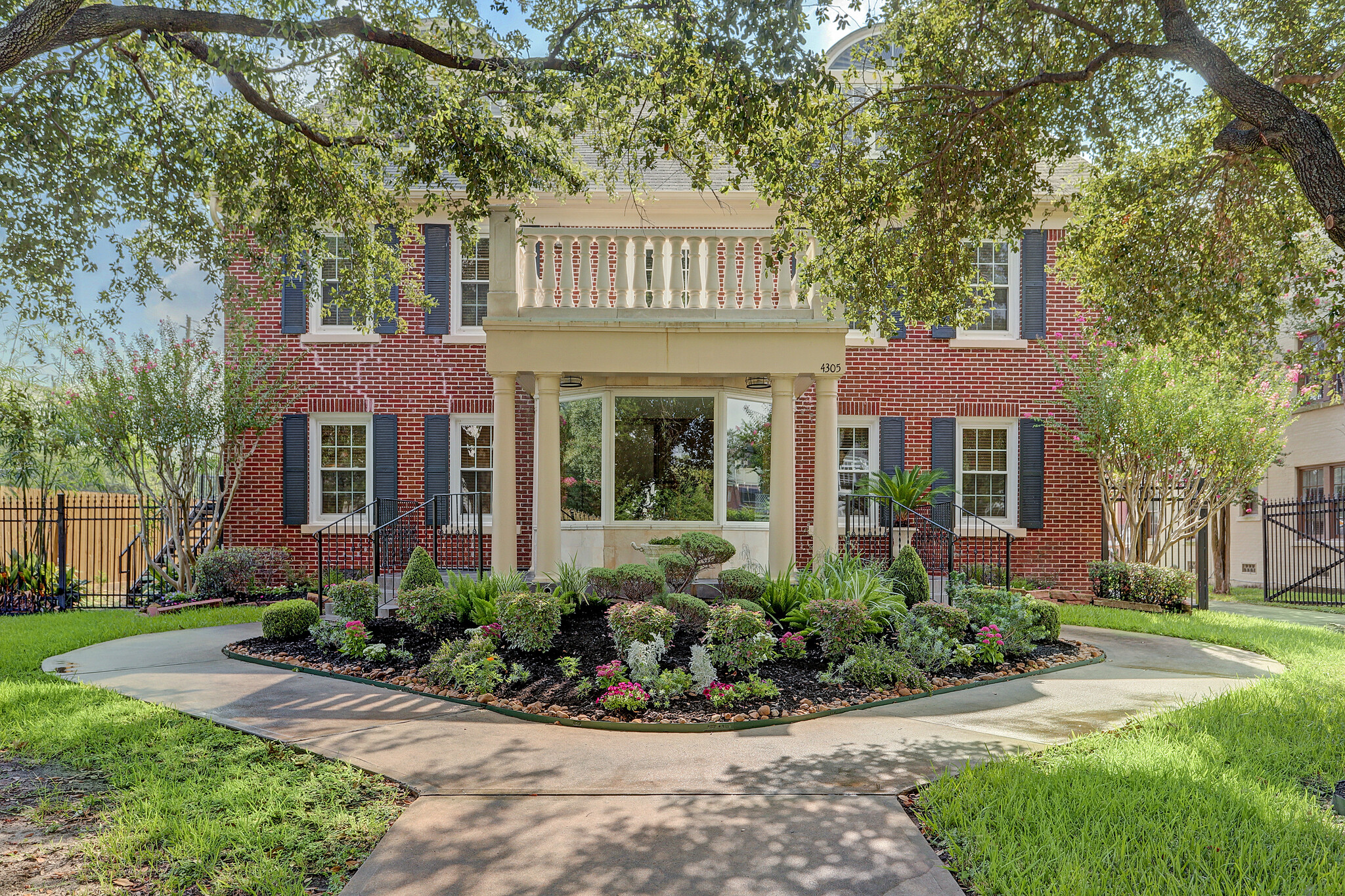 4305 Yoakum Blvd, Houston, TX for Sale