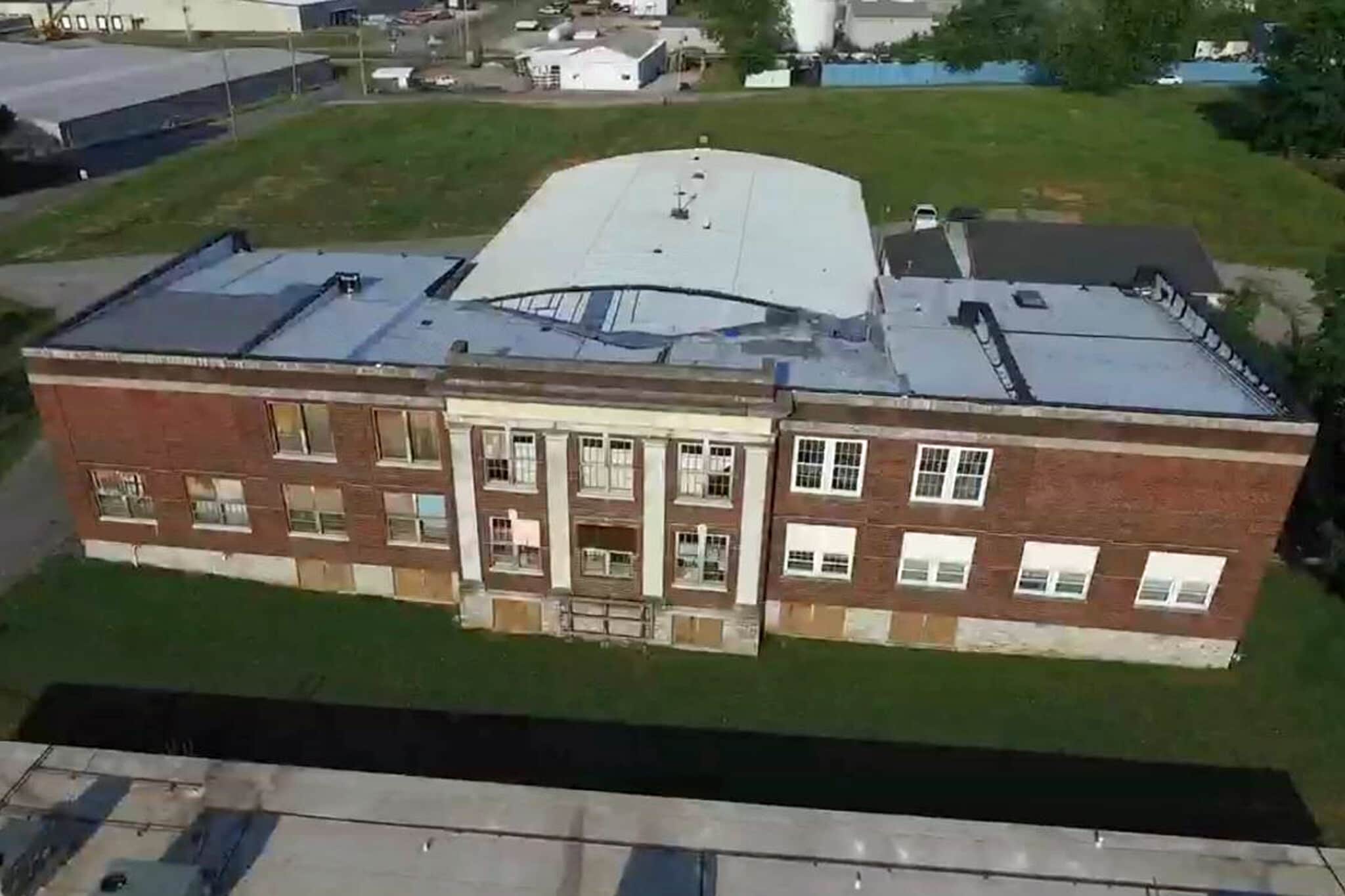 518 N Main St Franklin, KY 42134 Sports and Entertainment Property