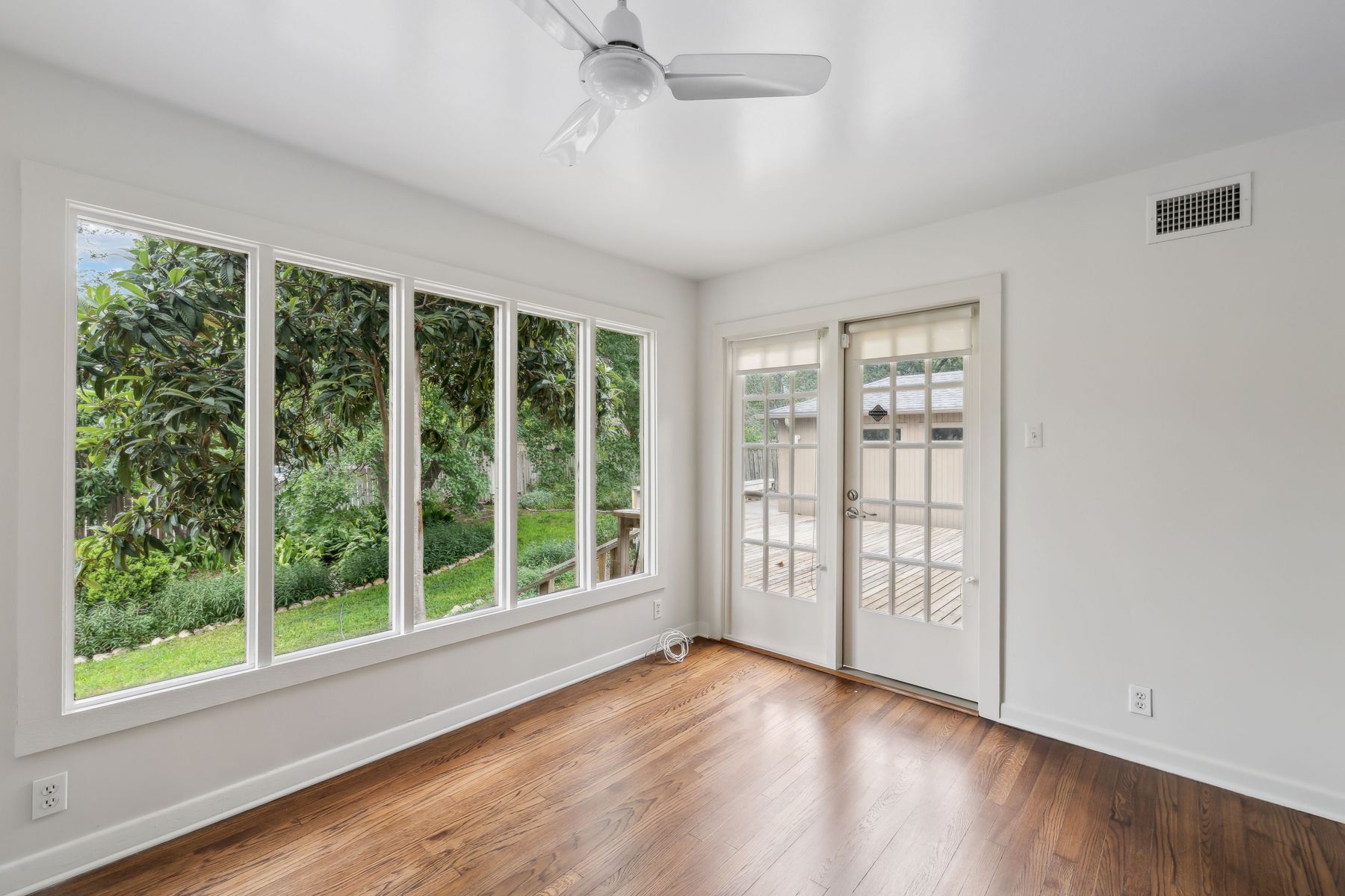 113 E Sunset Rd, San Antonio, TX for Sale
