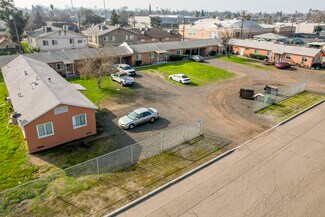 Fresno, CA undefined - 2702-2720 E Hedges Ave