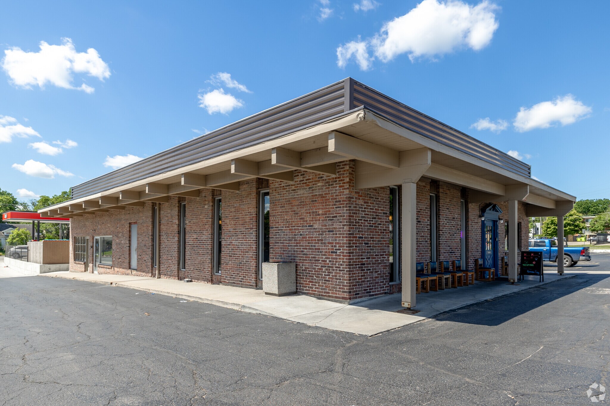 1620-1620 SW Washburn Ave, Topeka, KS for Sale