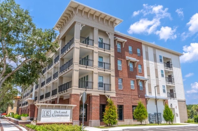 129 E Voorhis, Deland, FL for Rent