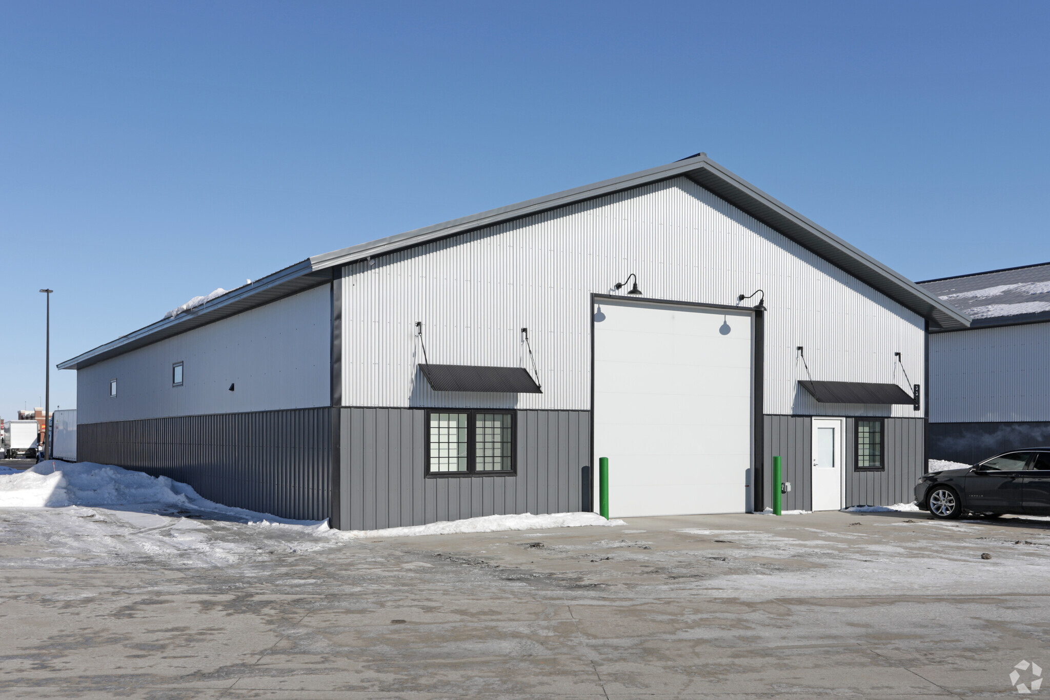 3320 39th St S, Fargo, ND for Sale
