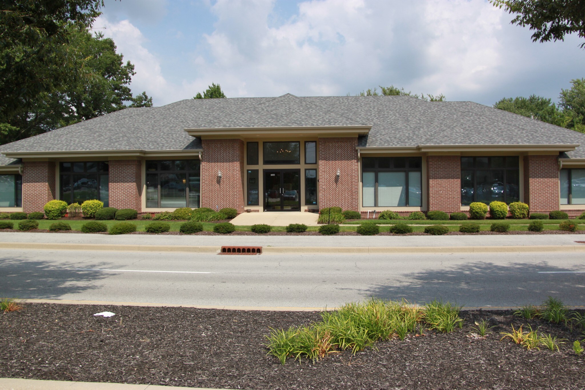 10321 N Pennsylvania St, Indianapolis, IN for Rent