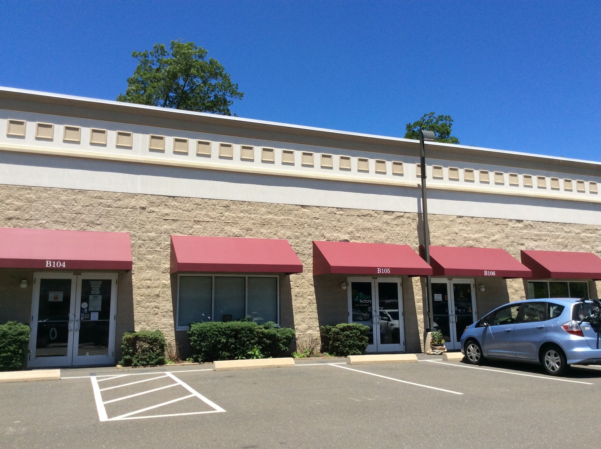 100 Corporate Dr, Trumbull, CT for Rent