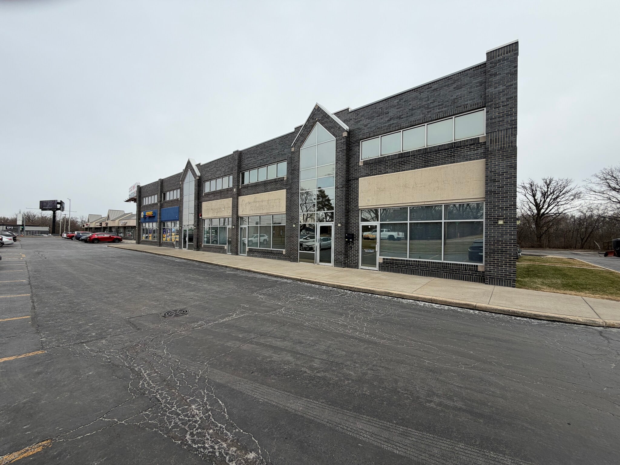 401 E North Ave, Villa Park, IL for Rent