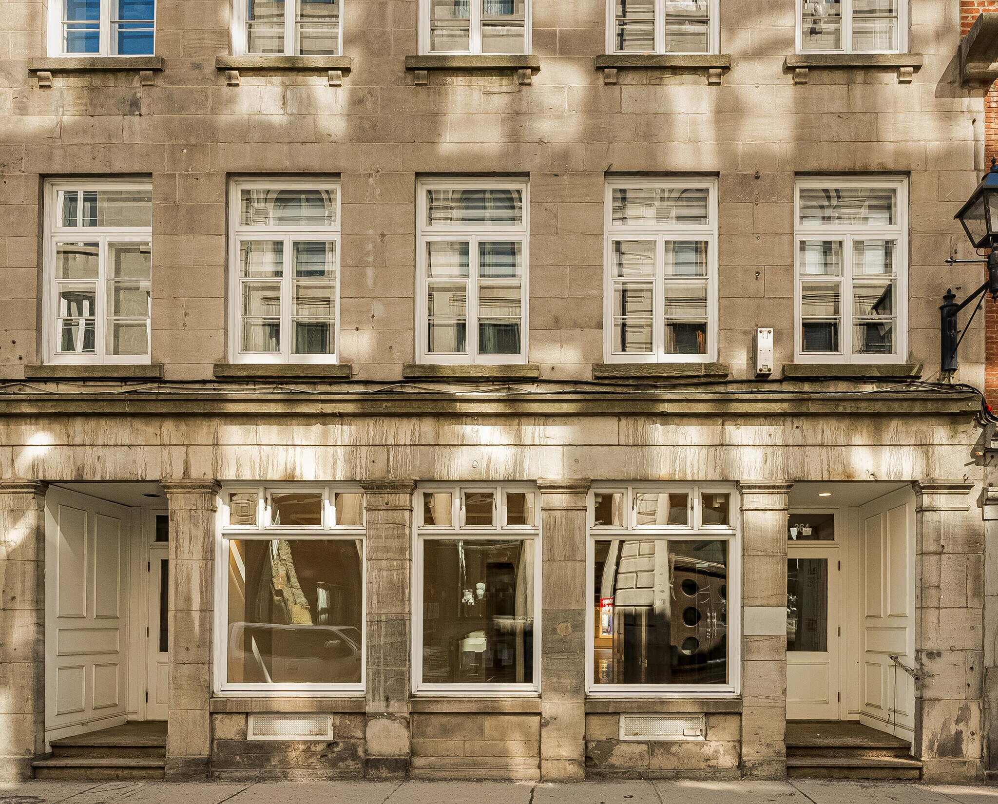 364 Rue Saint-Paul O, Montréal, QC for Sale