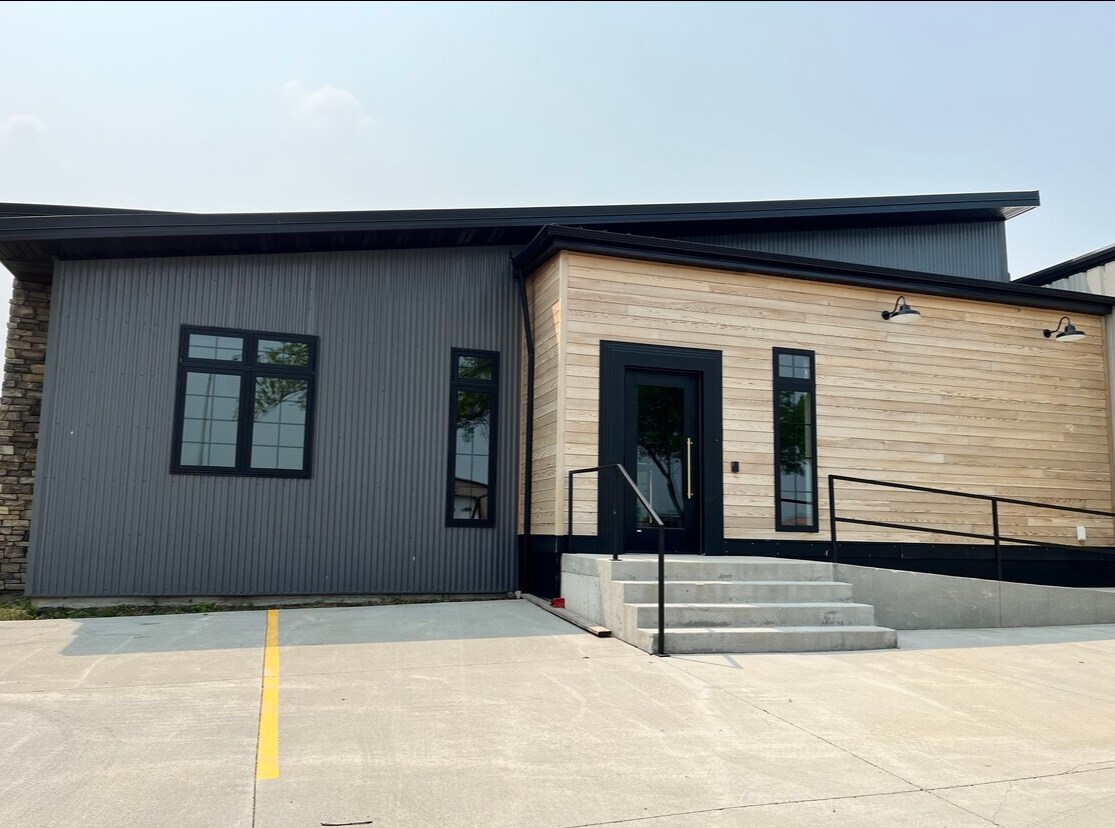 3301 15th St S, Fargo, ND for Rent